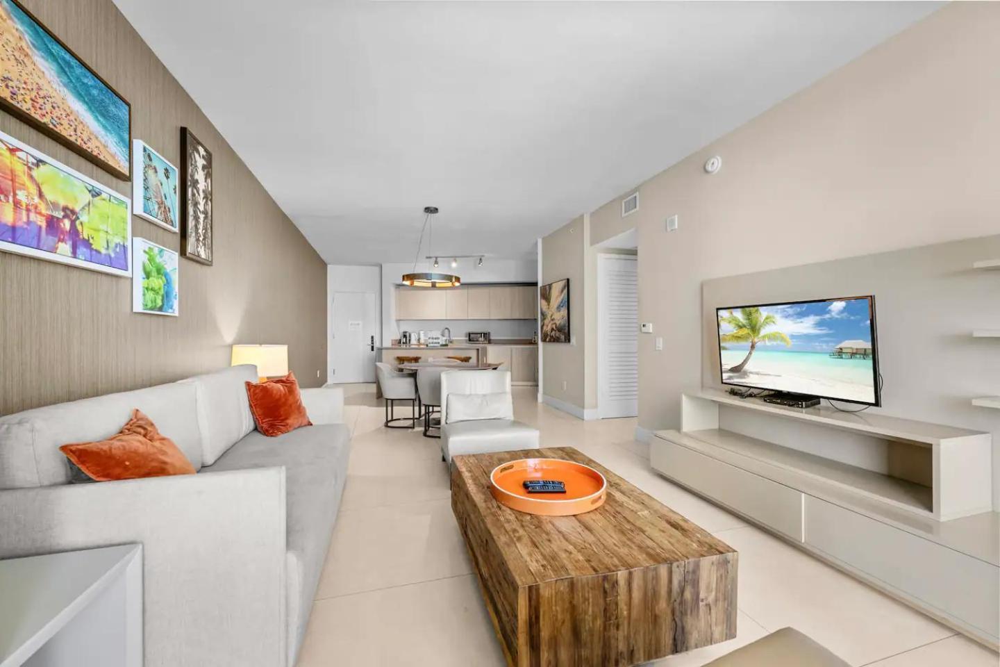 Aparthotel Upscale Comfort And Breathtaking Views At H Hollywood Residences By Zelloo Beverley Beach