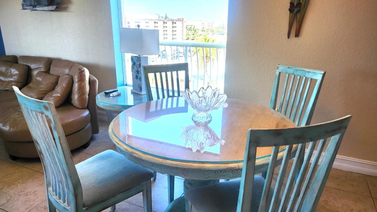 Aparthotel Sunset Sands From Oasis Getaways St. Pete Beach