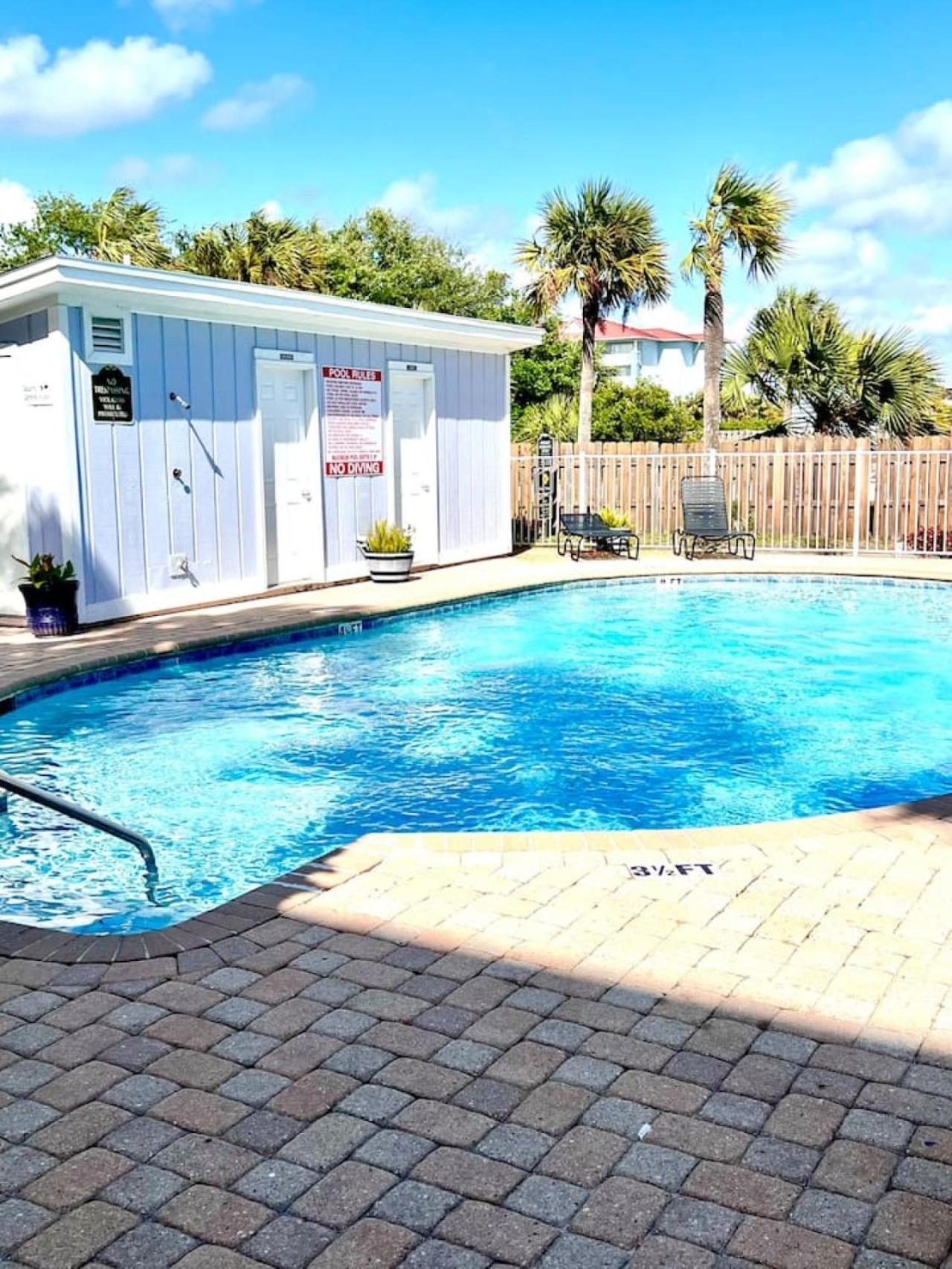 Whales Tale Sandcastle West B21 Apartment