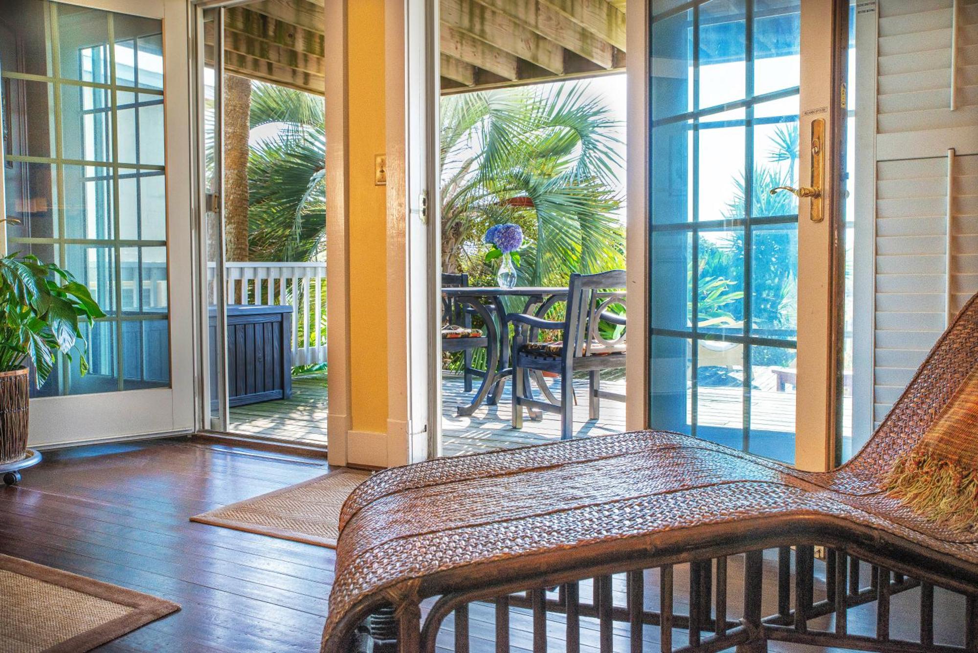 Elizabeth Pointe 3*