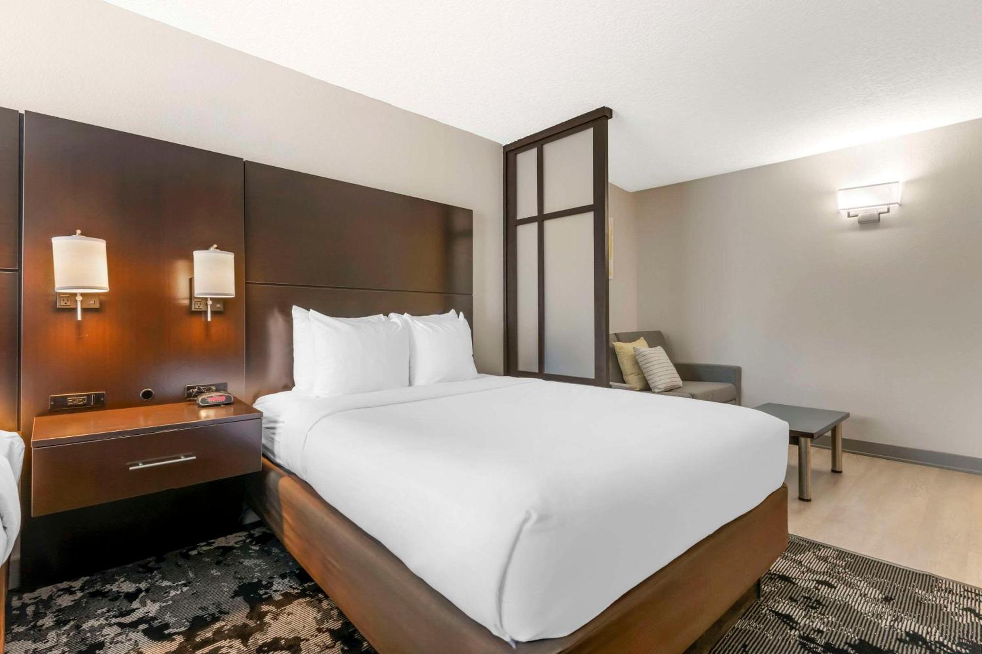 Comfort & Near Universal Resort-convention Ctr Hotel
