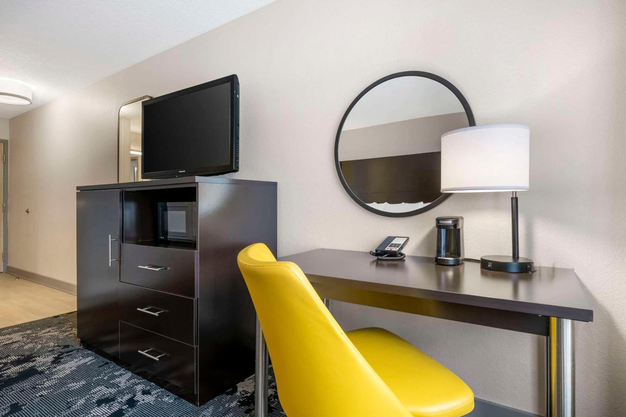 Comfort & Near Universal Resort-convention Ctr Hotel 3*