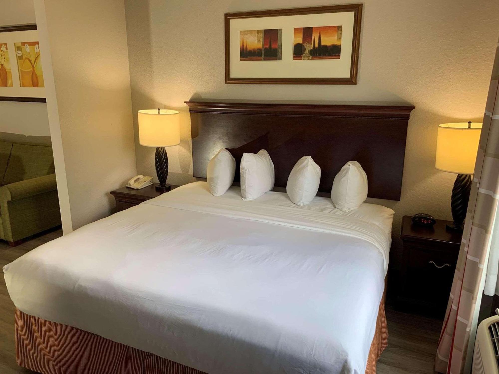 Hotel Country & By Radisson, West, Fl Jacksonville