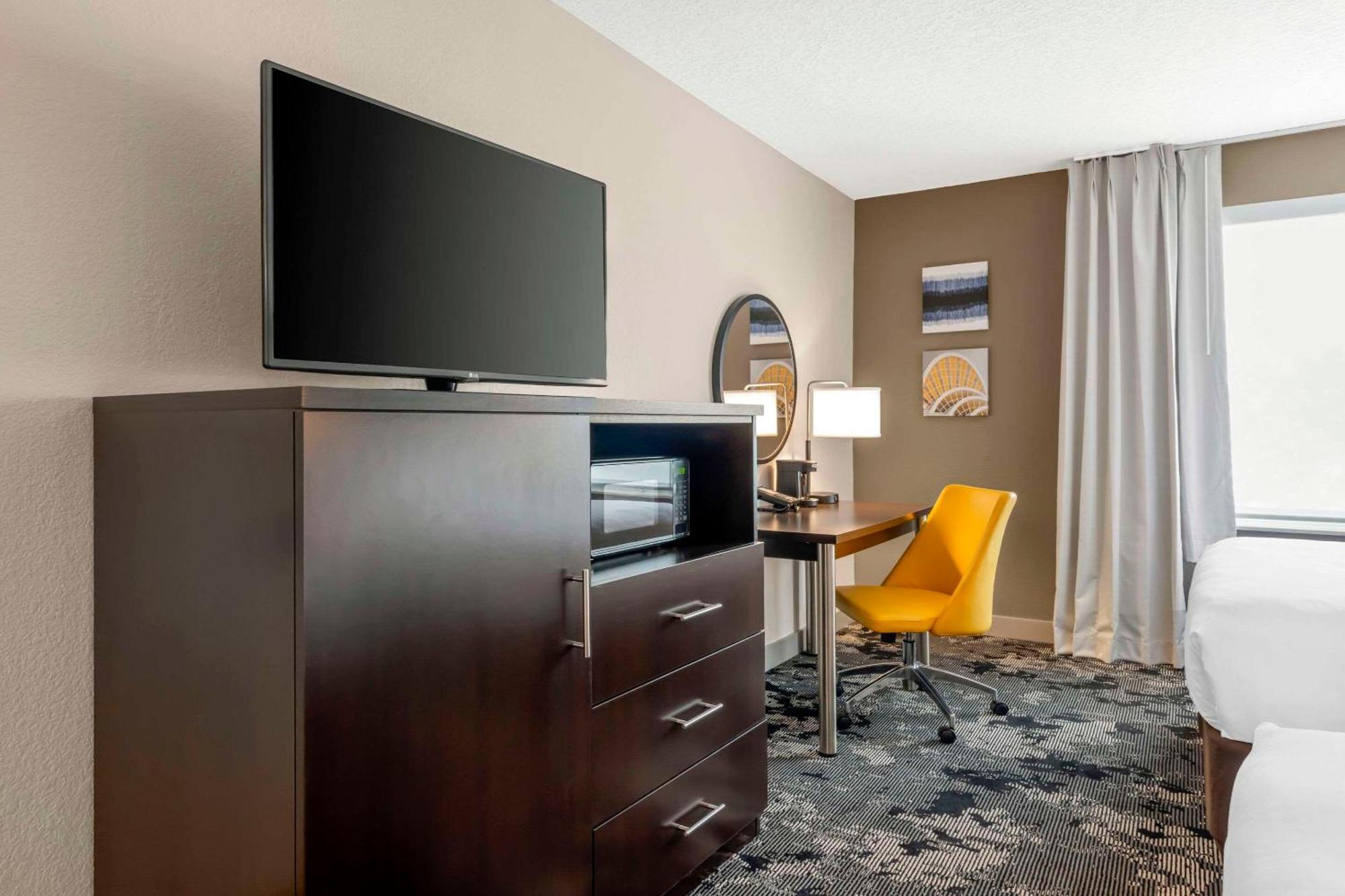 Comfort & Near Universal Resort-convention Ctr Hotel