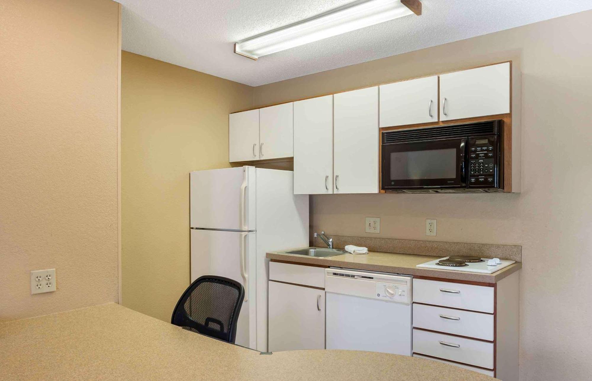 Extended America Select - - Southside - St Johns Towne Ctr 2*