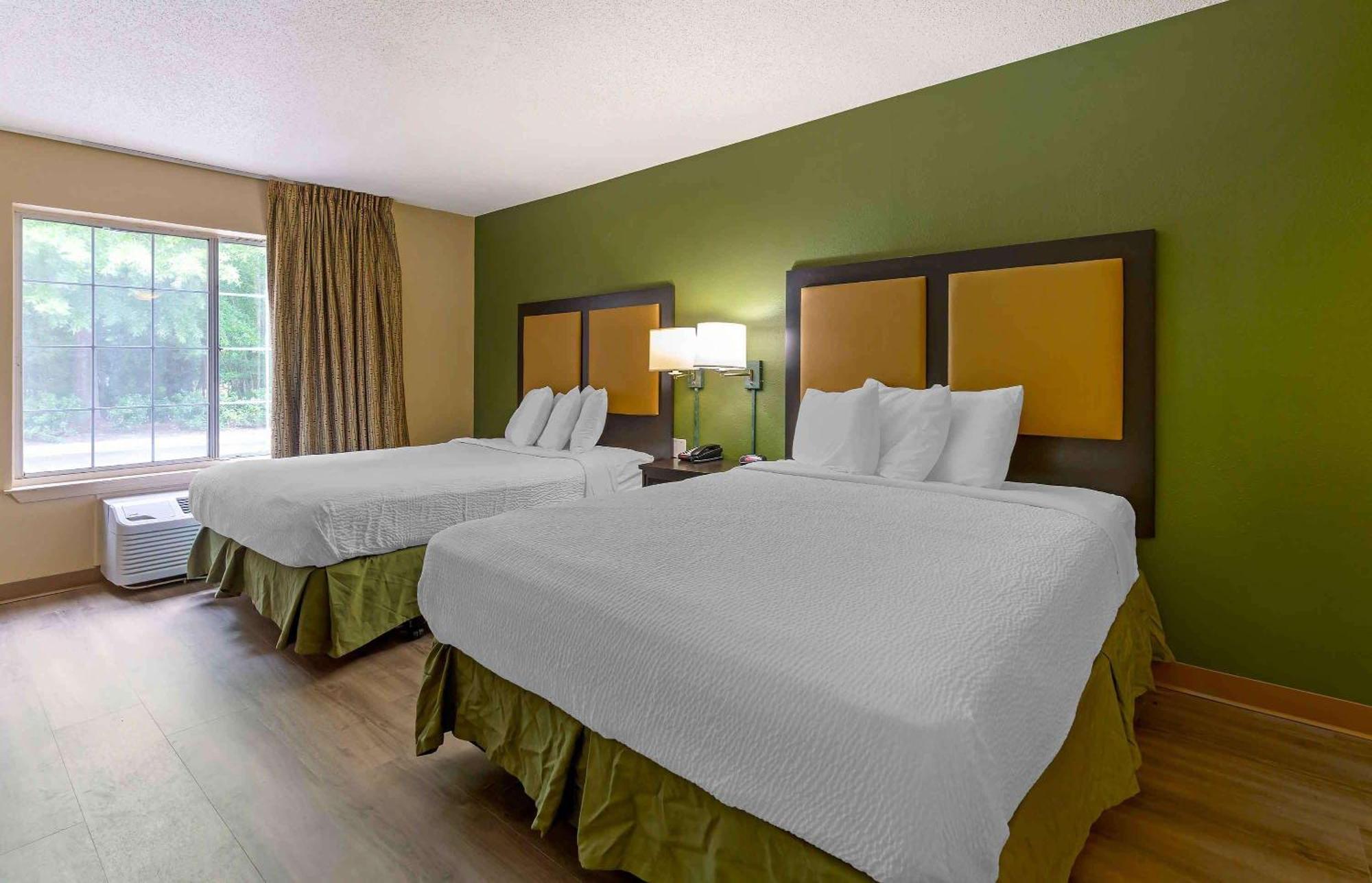 Extended America Select - - Southside - St Johns Towne Ctr 2*