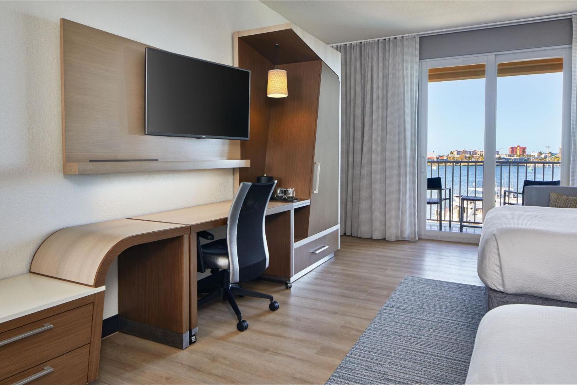 Hotel Courtyard By Marriott St. Petersburg Clearwater/madeira