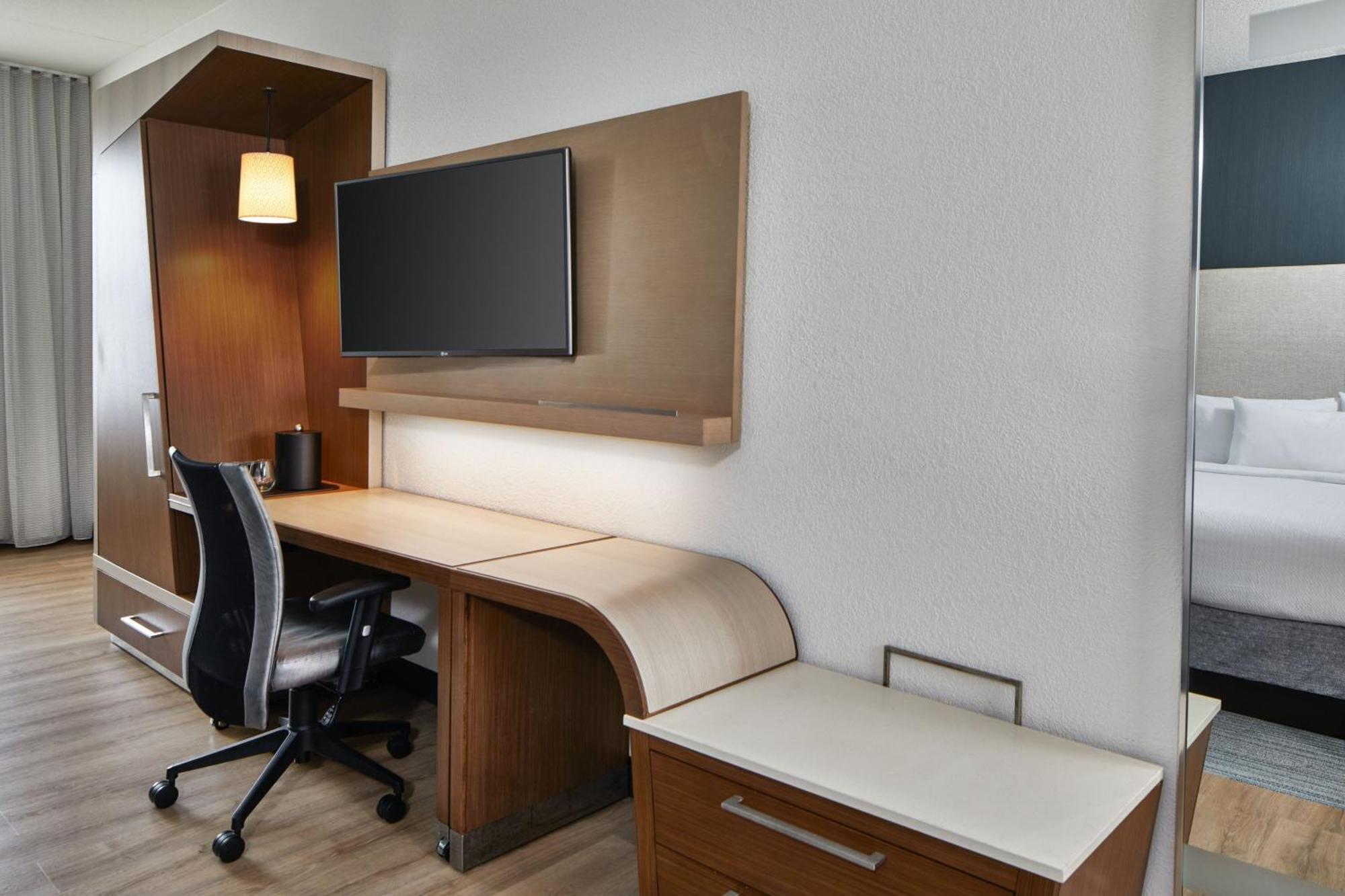 Courtyard By Marriott St. Petersburg Clearwater/madeira Hotel 3*