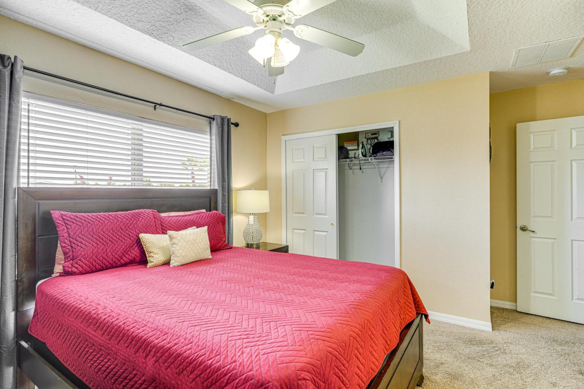 Townhome 4 Mi To World!