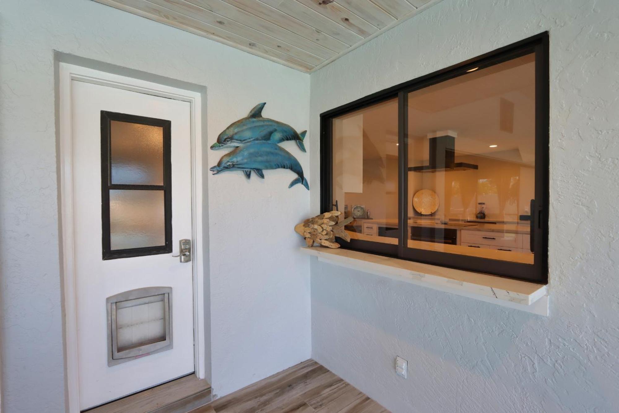 Boat Dock, Luxurious Pool, Gorgeous - Escape To The Cape * Cape Coral