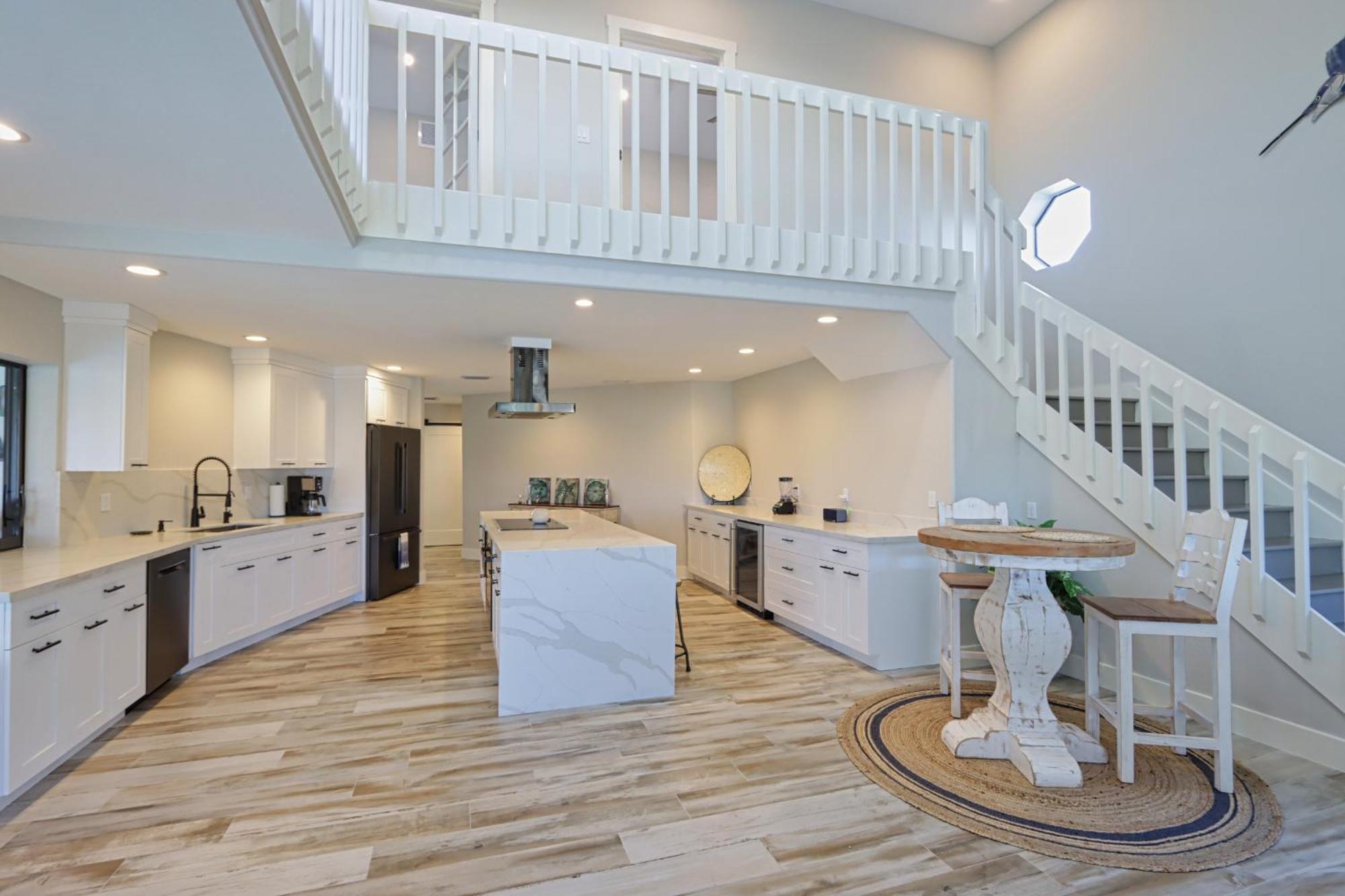 Boat Dock, Luxurious Pool, Gorgeous - Escape To The Cape * Cape Coral