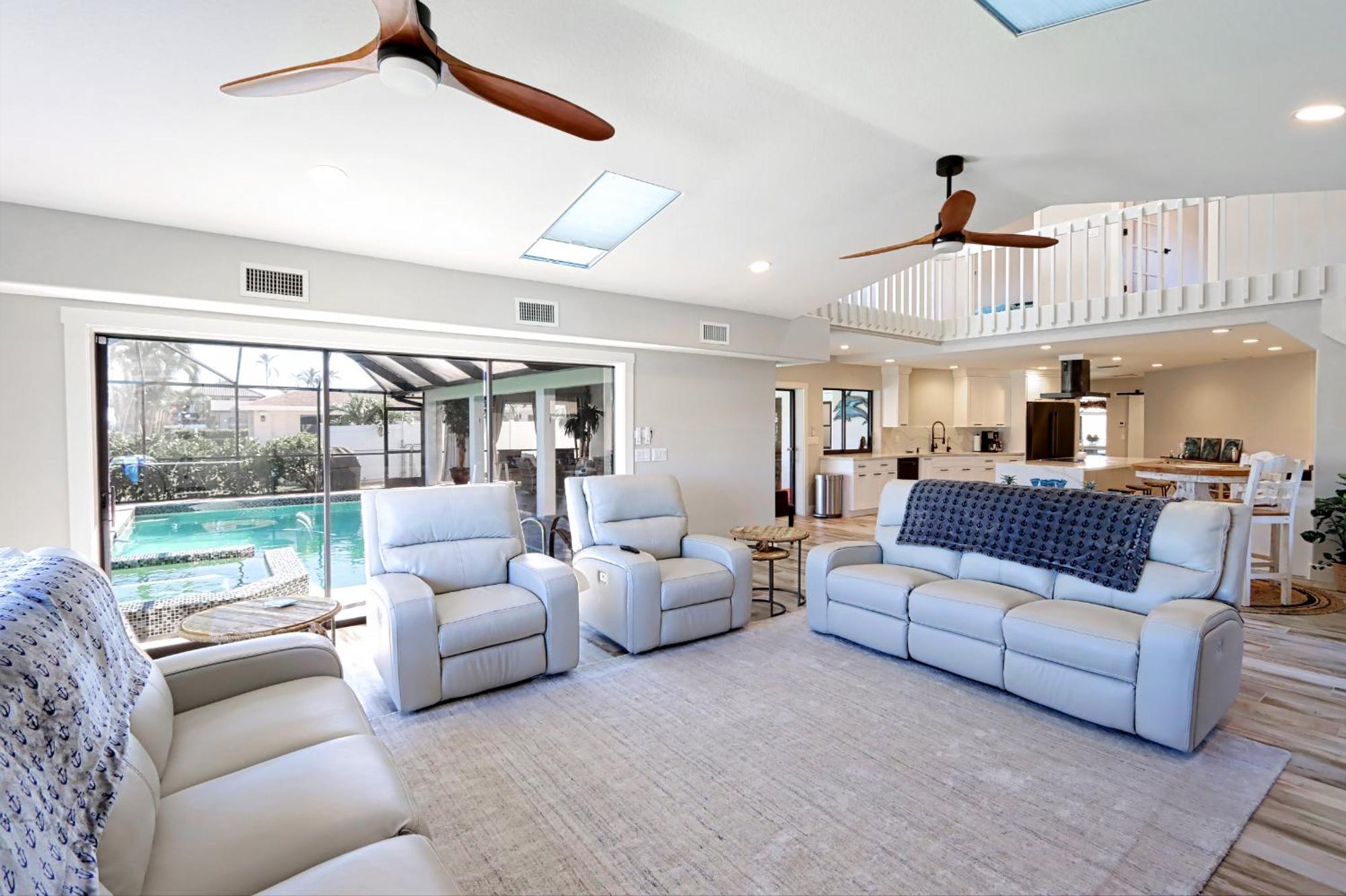 Boat Dock, Luxurious Pool, Gorgeous - Escape To The Cape *