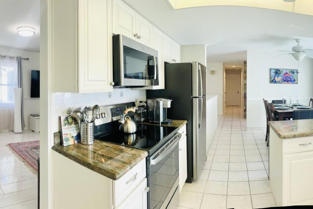 Retreat Accessible With Jacuzzi *