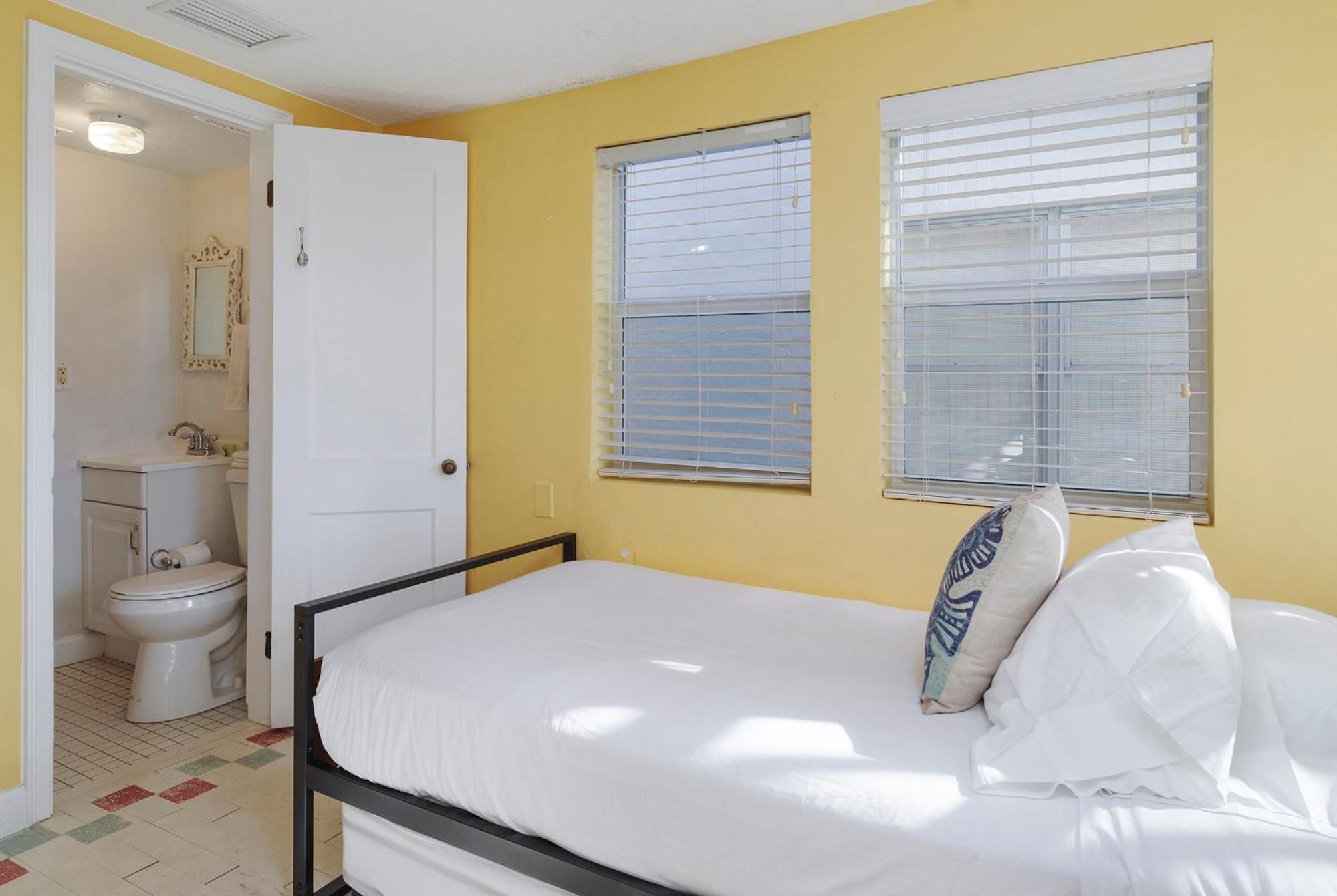 Havana Inn St. Pete Beach