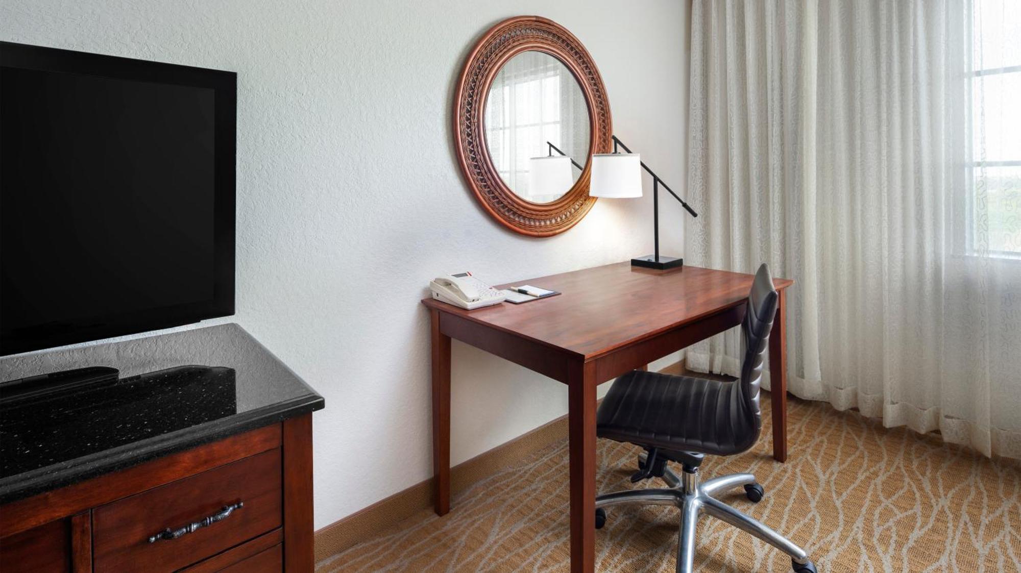 Hotel Doubletree By Hilton - Sawgrass Mills 4*