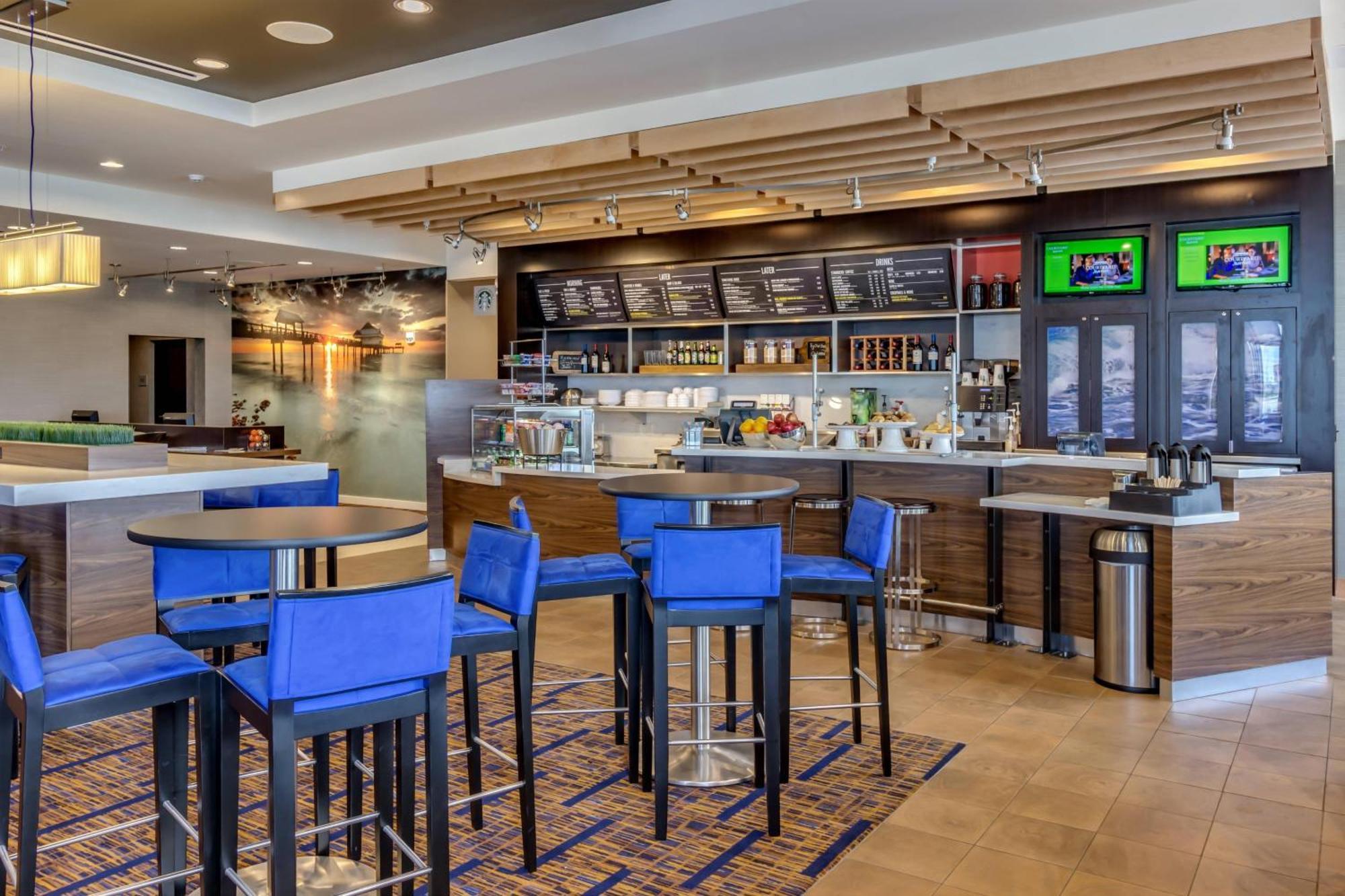Courtyard By Marriott St. Petersburg Clearwater/madeira Hotel