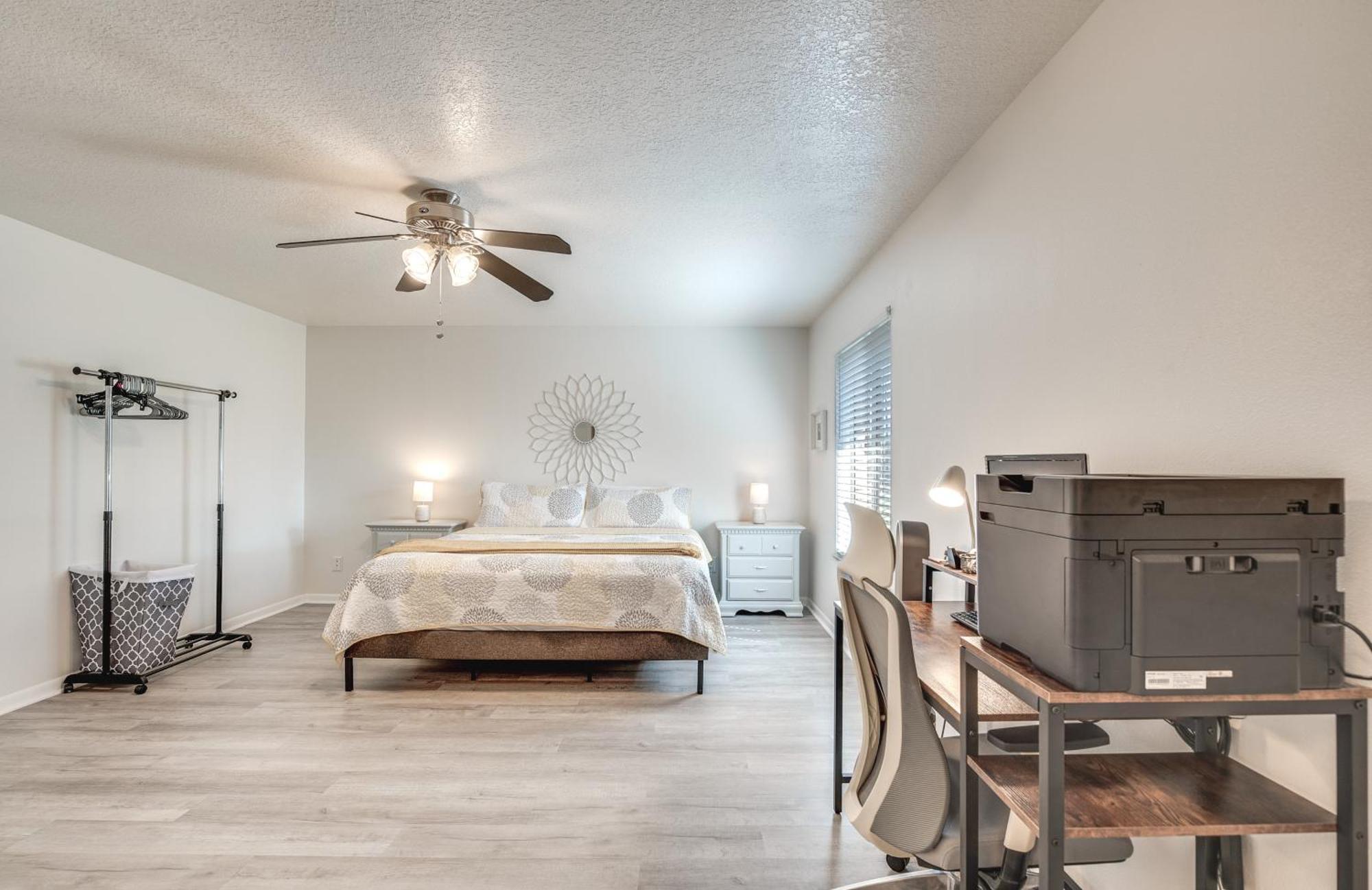 Retreat With Heated Pool And 4-in-1 Grill * Spring Hill