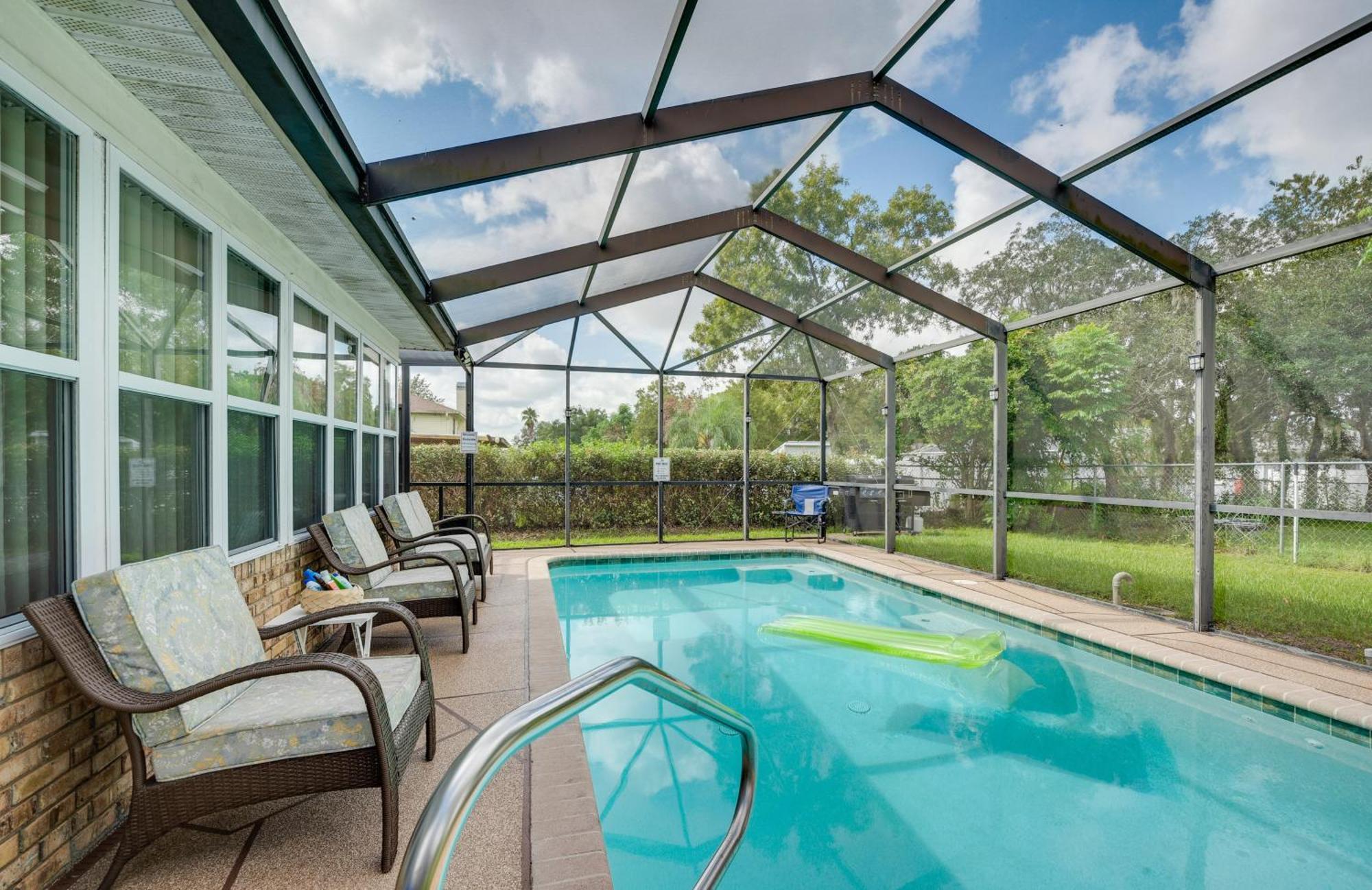 Holiday home Retreat With Heated Pool And 4-in-1 Grill *