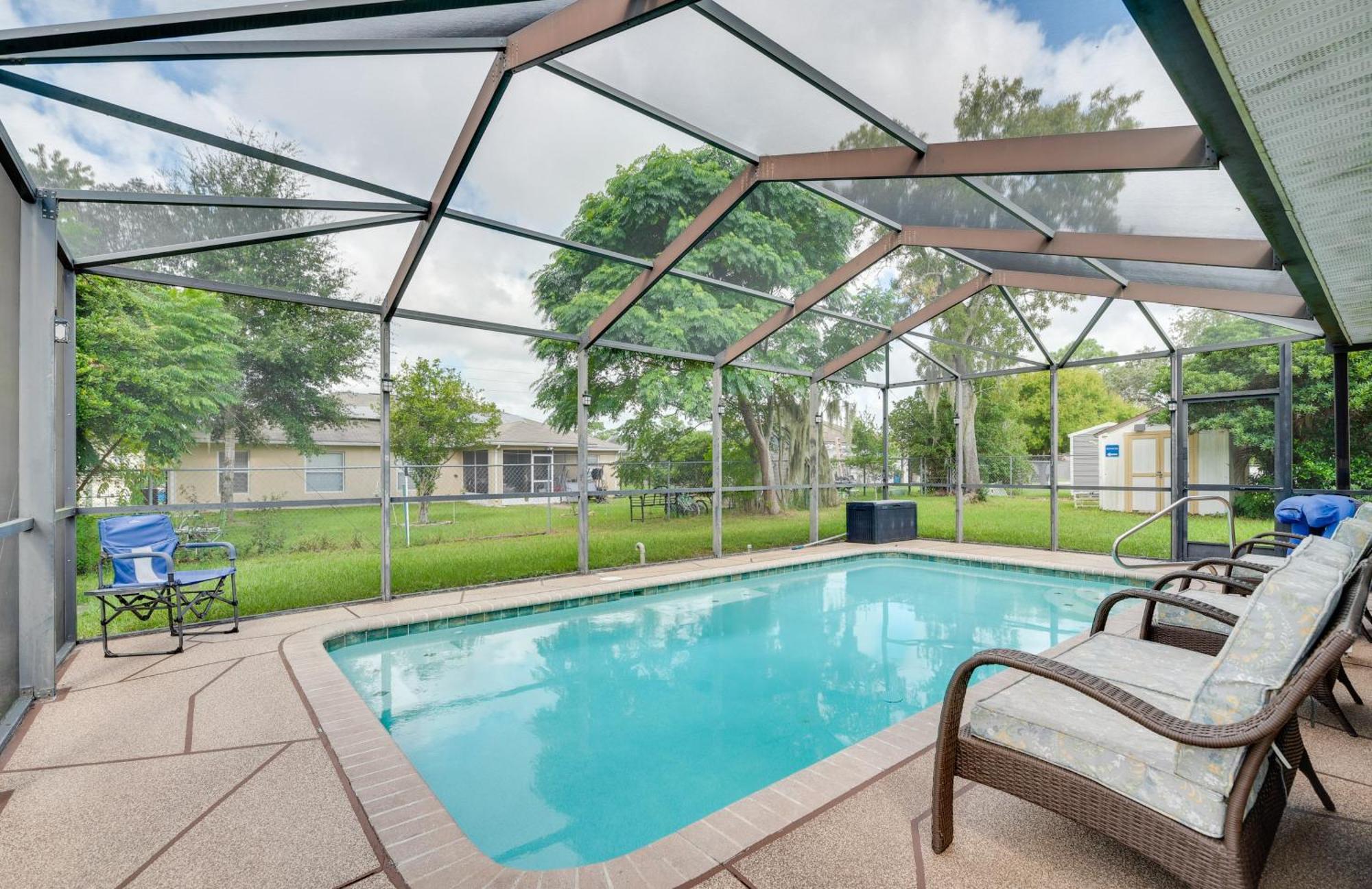 Holiday home Retreat With Heated Pool And 4-in-1 Grill