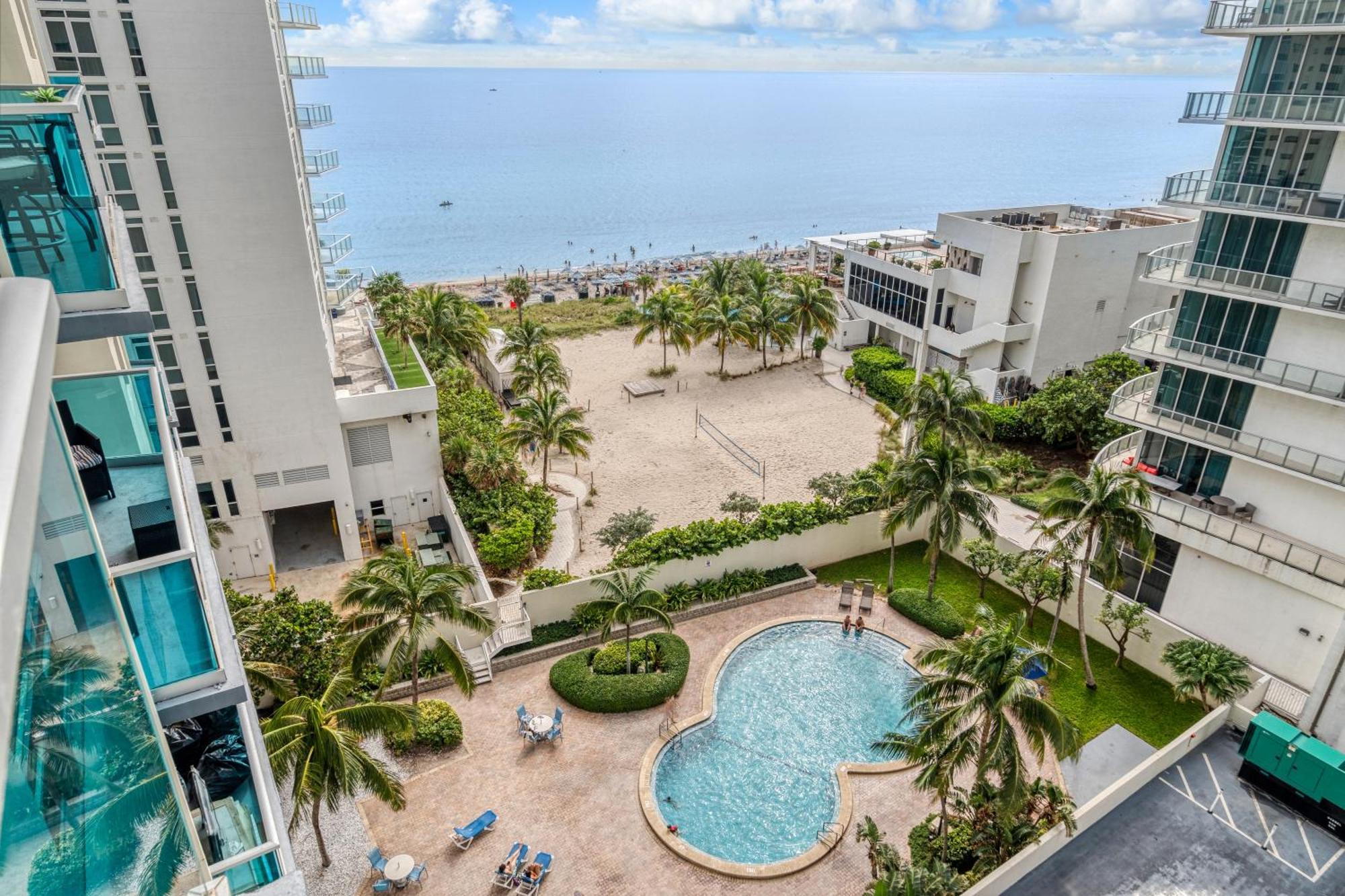 Bliss Steps To Ocean, Pool & Game Fun Apartment