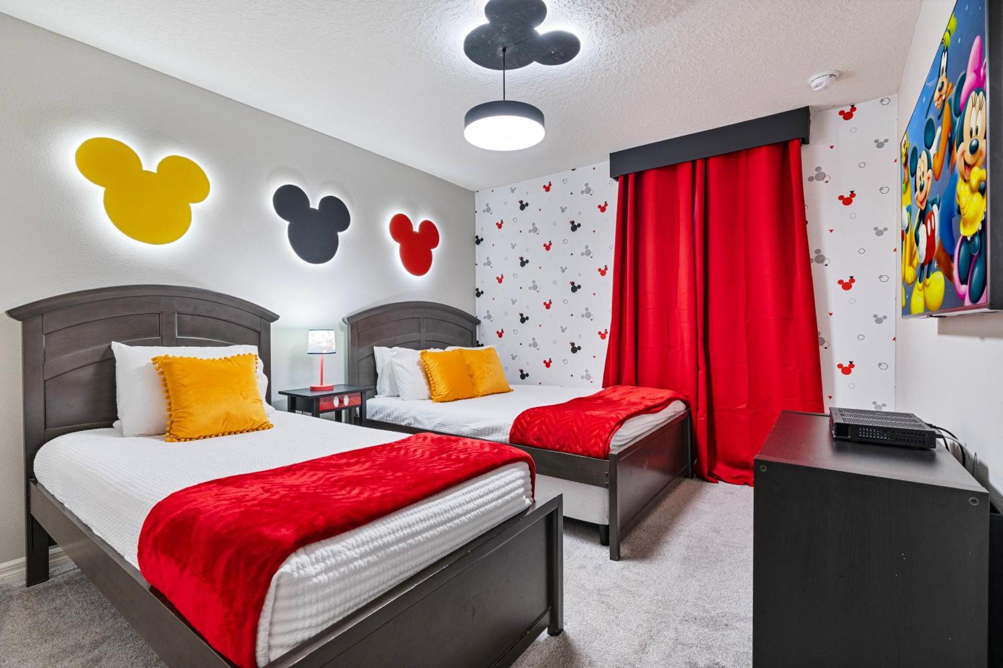 Holiday home Cozy 4 Bedrooms Tranquility 8 Miles From Disney
