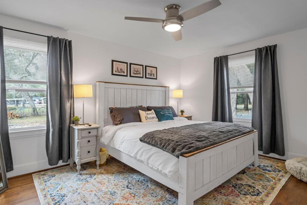 Retro By The Bay Close To Beach Eglin Petfriendly Freeport