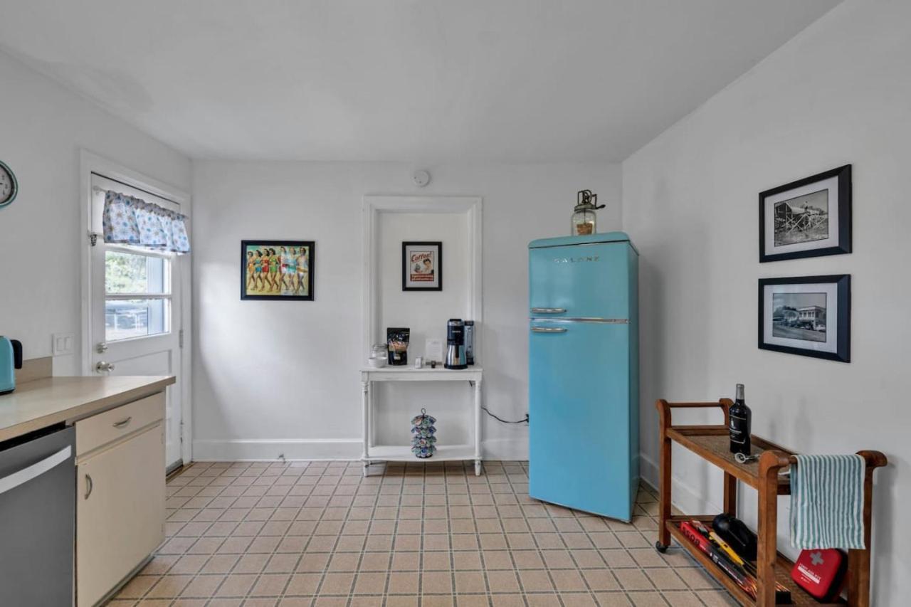 Retro By The Bay Close To Beach Eglin Petfriendly Country house