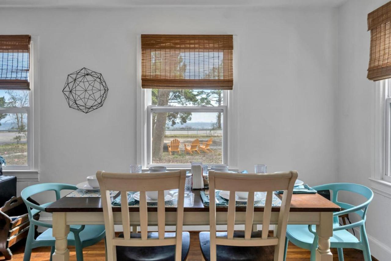 Retro By The Bay Close To Beach Eglin Petfriendly Country house Freeport