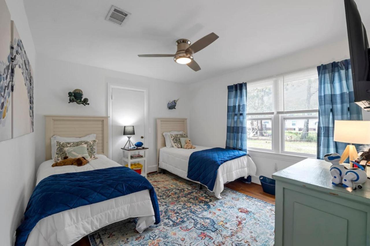 Retro By The Bay Close To Beach Eglin Petfriendly