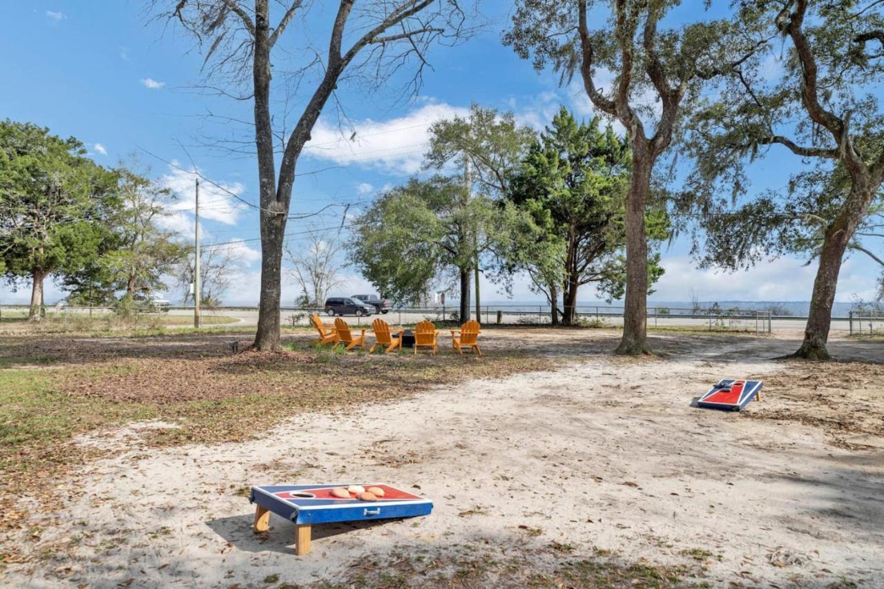Retro By The Bay Close To Beach Eglin Petfriendly Country house