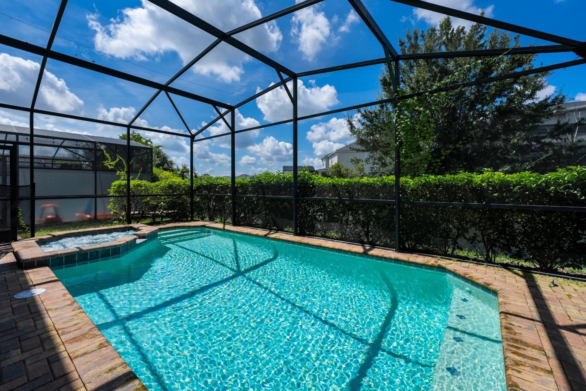 Windsor Westside Gem! Themed With Game Holiday home *