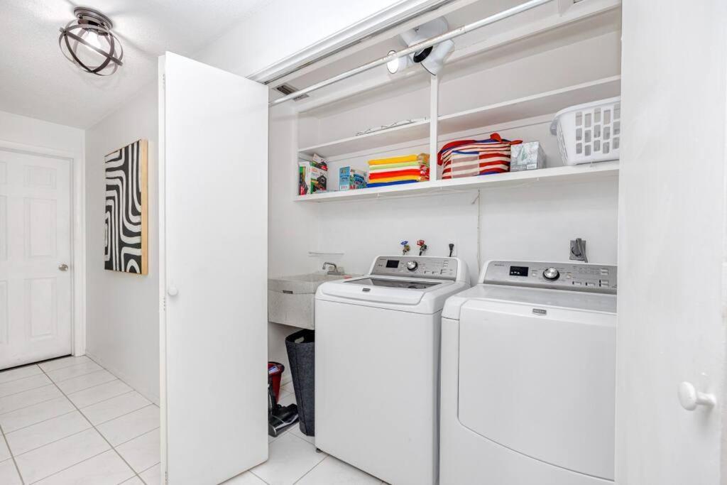 Holiday home New! - Incredible With Private Heated Pool *