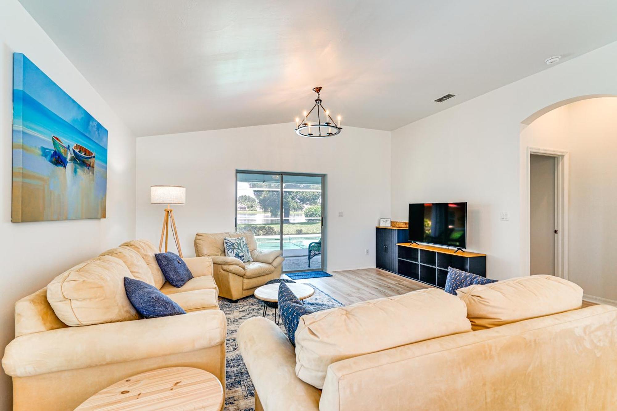 4 Mi To Haven With Water Views! Fort Myers