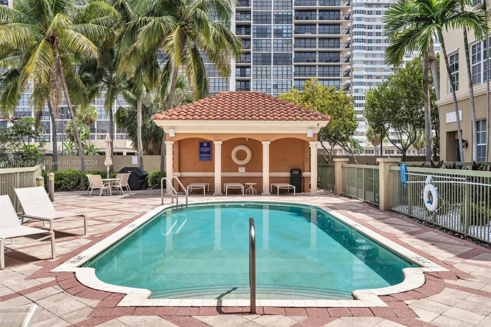 Apartment Bayside Townhome - Private Access, Pool And Hot Tub, Free Parking