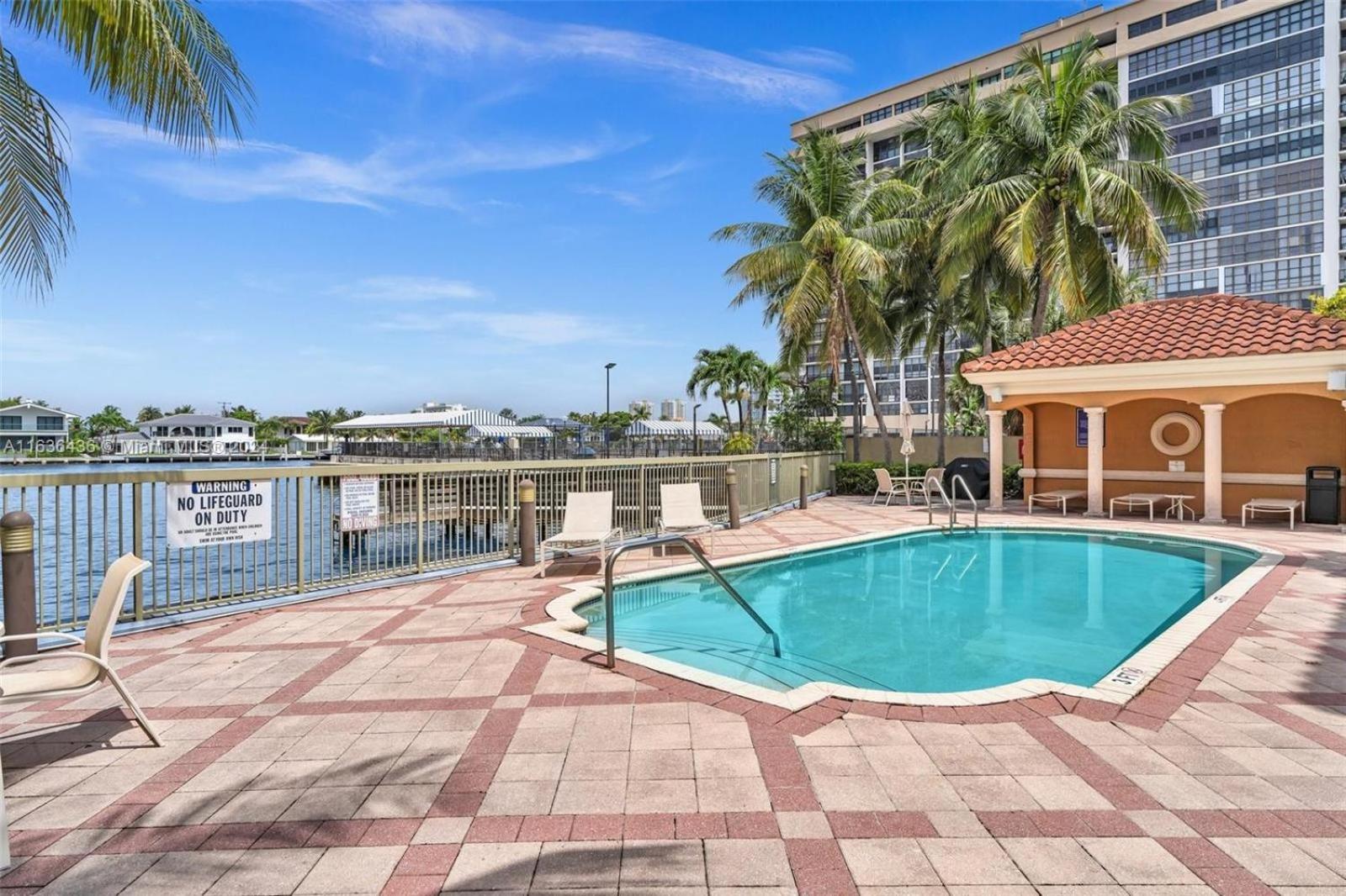 Apartment Bayside Townhome - Private Access, Pool And Hot Tub, Free Parking Hallandale Beach