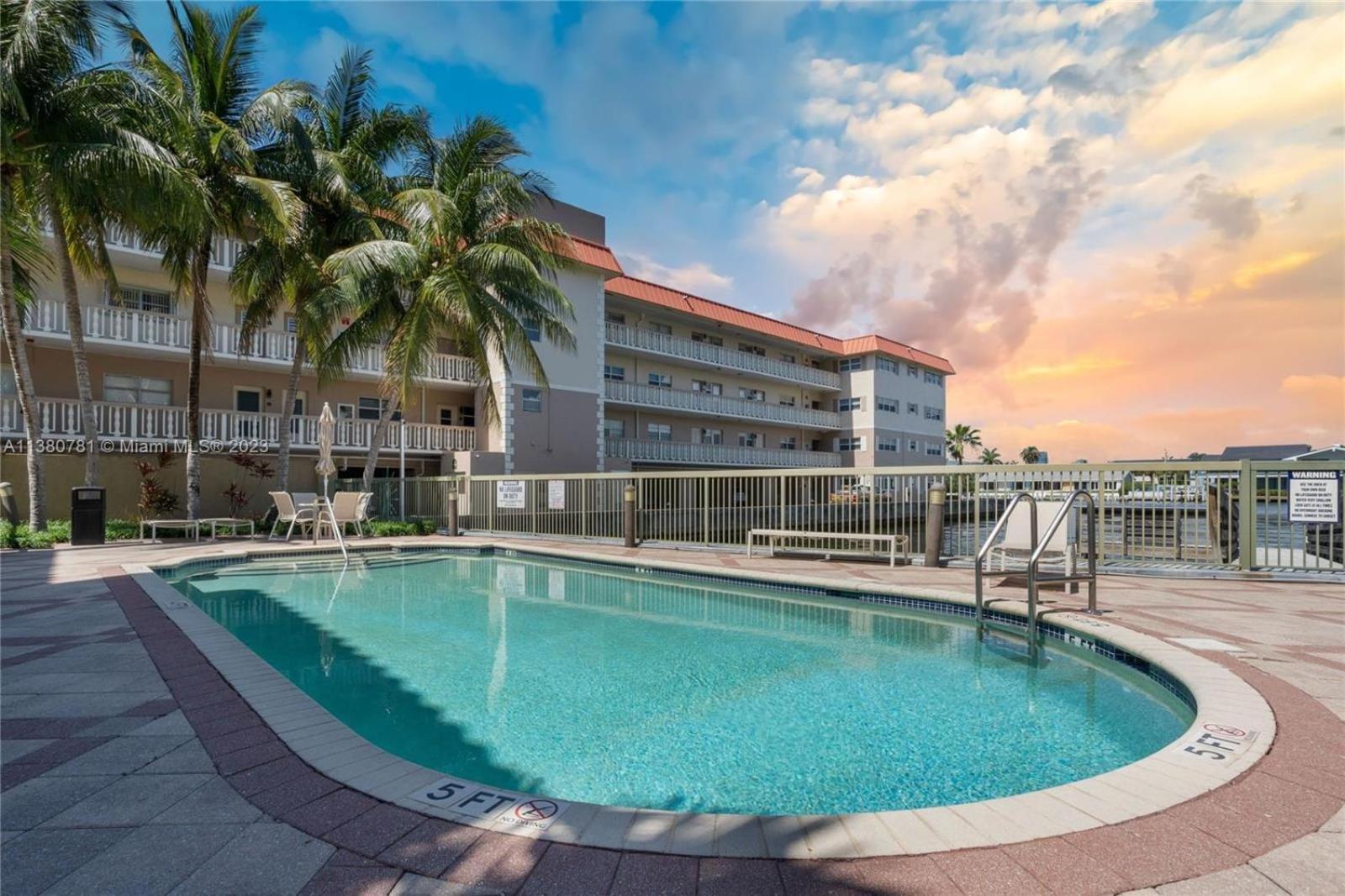 Bayside Townhome - Private Access, Pool And Hot Tub, Free Parking Hallandale Beach