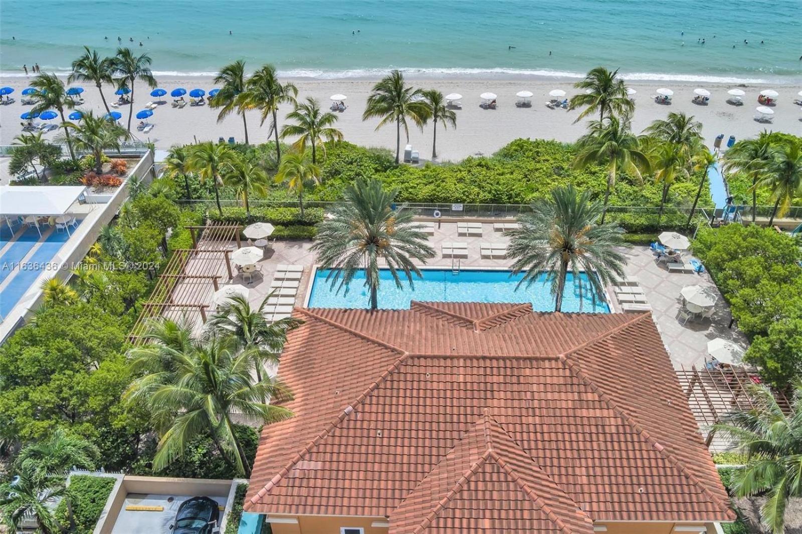 Bayside Townhome - Private Access, Pool And Hot Tub, Free Parking