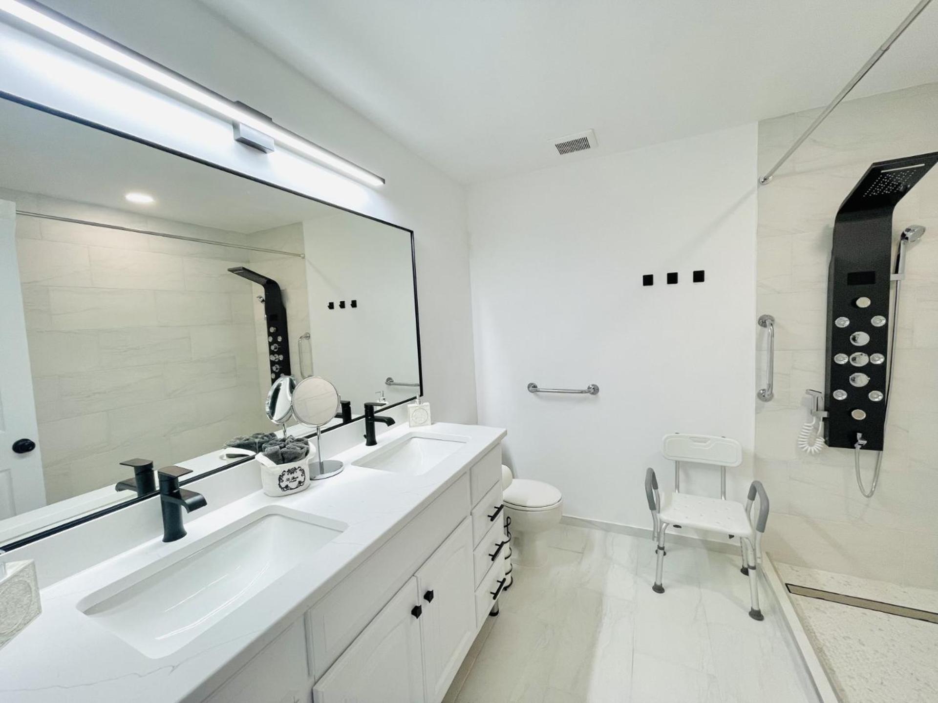 Holiday home Retreat Accessible With Jacuzzi *