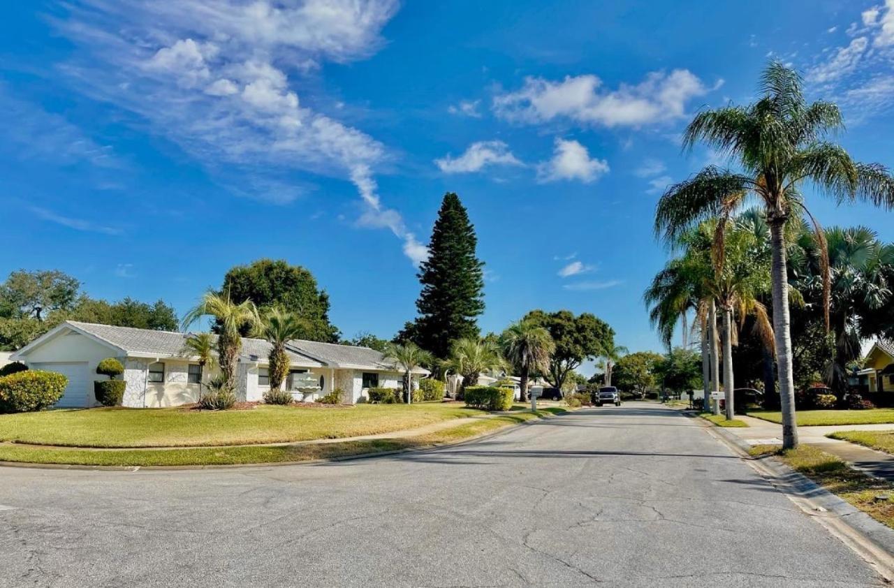 Retreat Accessible With Jacuzzi * Largo