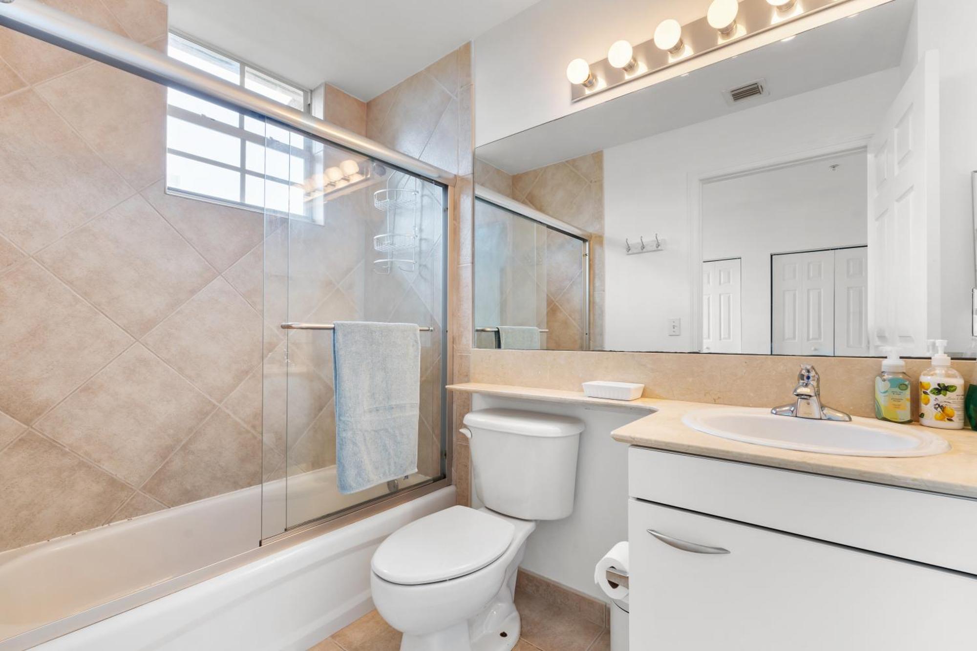 Bayside Townhome - Private Access, Pool And Hot Tub, Free Parking Hallandale Beach