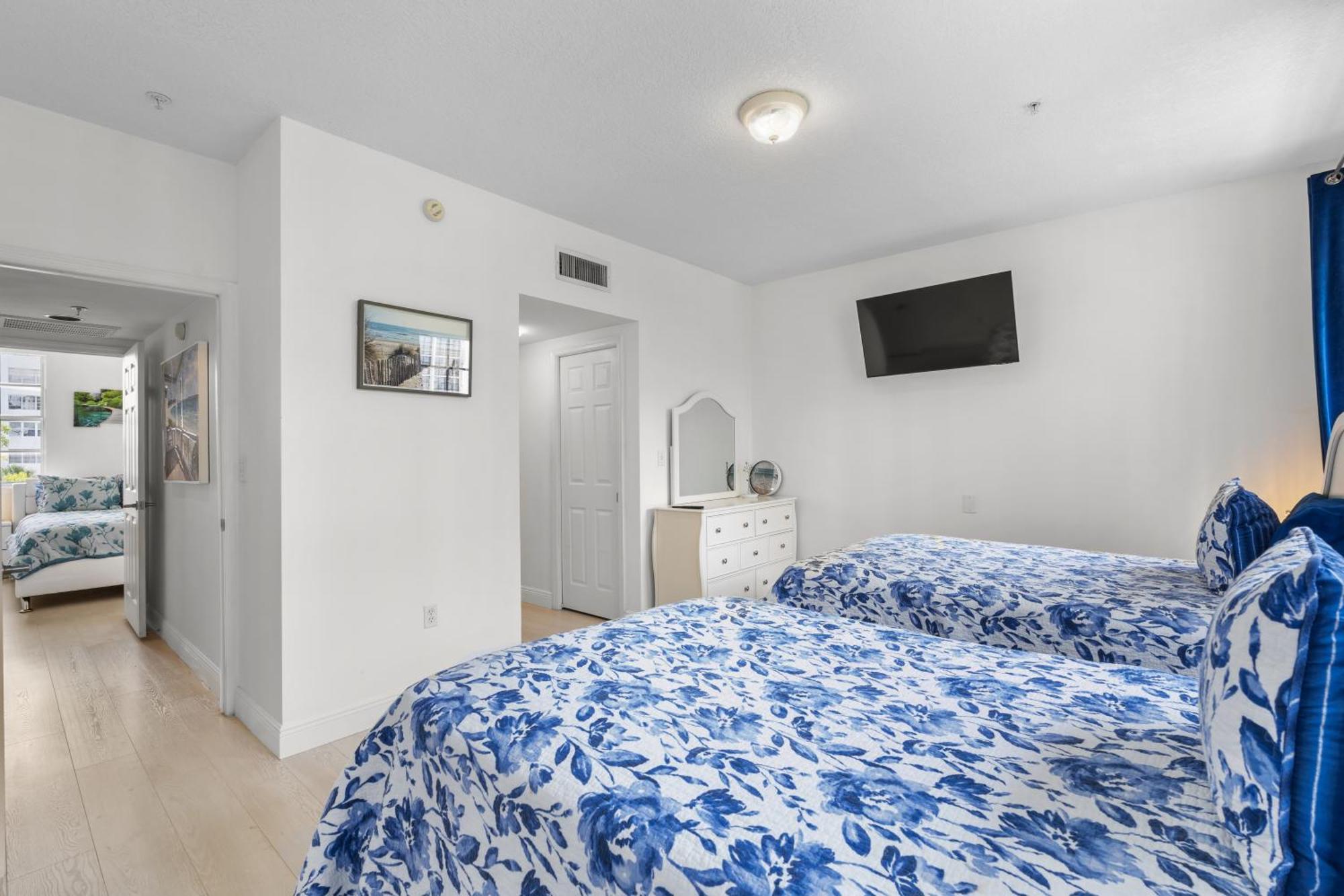 Apartment Bayside Townhome - Private Access, Pool And Hot Tub, Free Parking *