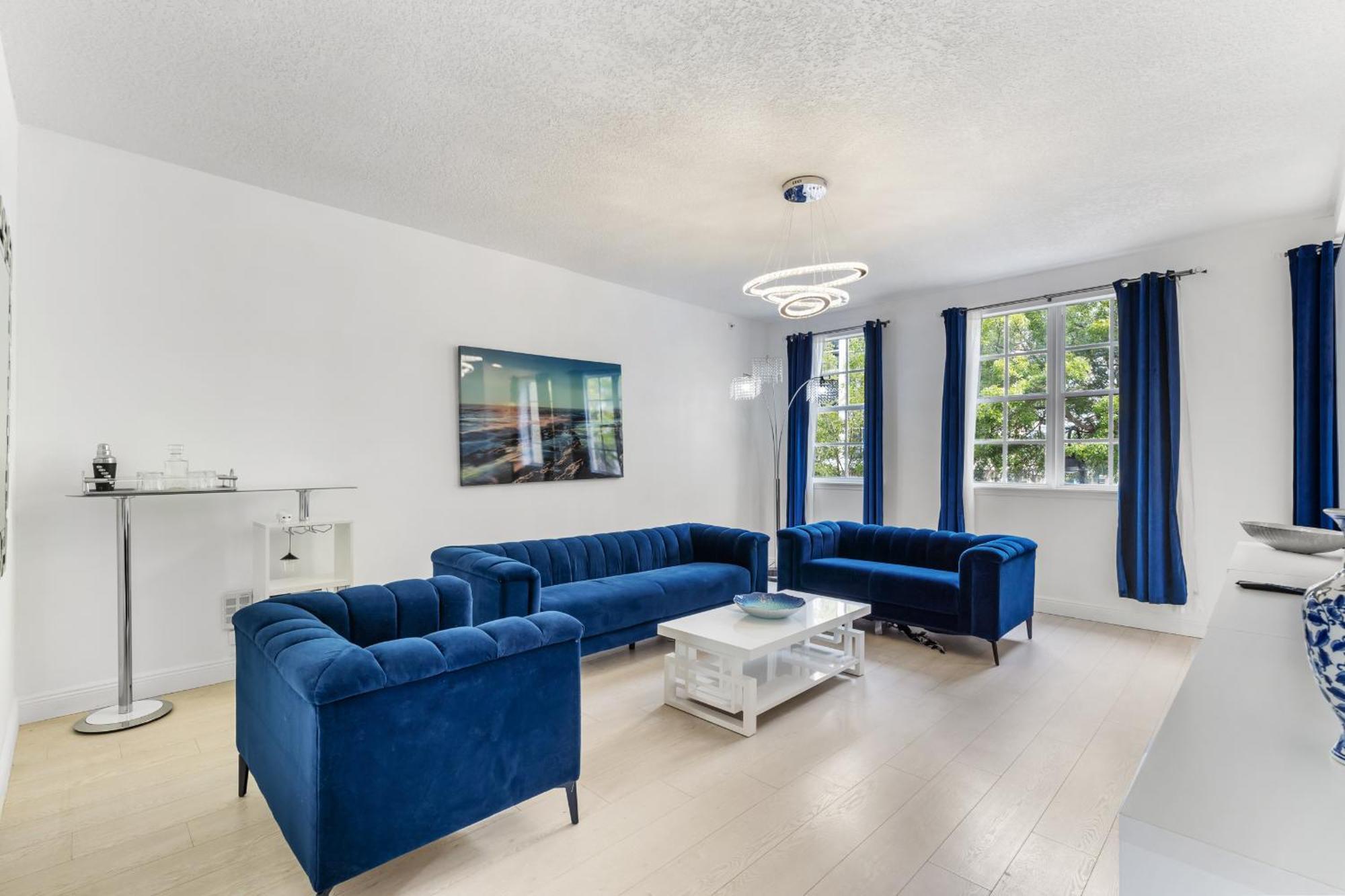 Apartment Bayside Townhome - Private Access, Pool And Hot Tub, Free Parking *