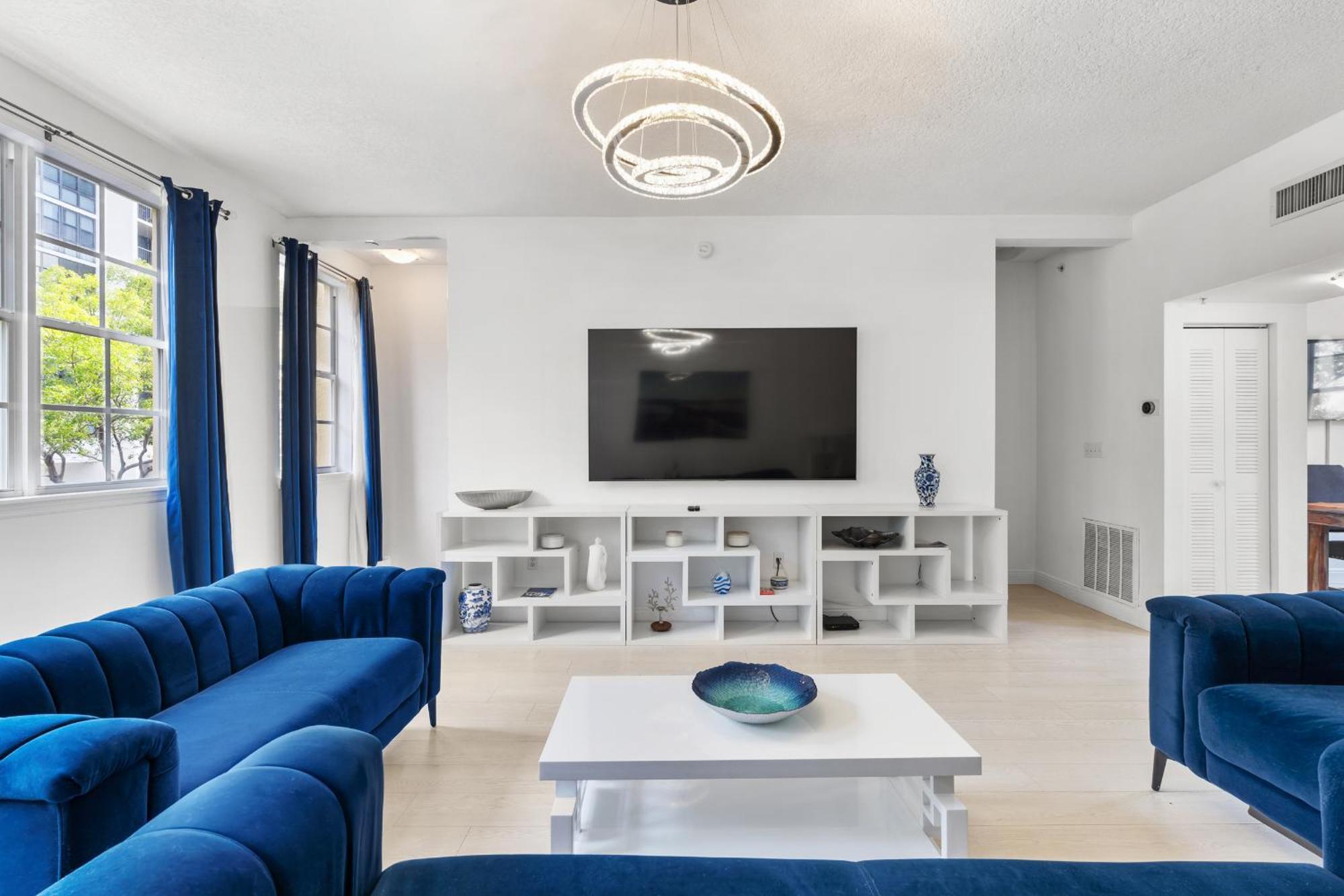 Bayside Townhome - Private Access, Pool And Hot Tub, Free Parking Hallandale Beach