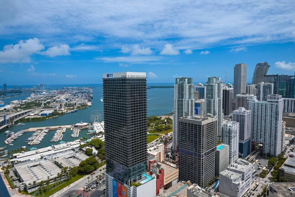 Apartment Magic Amazing Balcony Ocean & City, View Pool,spa Resort,heart Of Downtown,wow!
