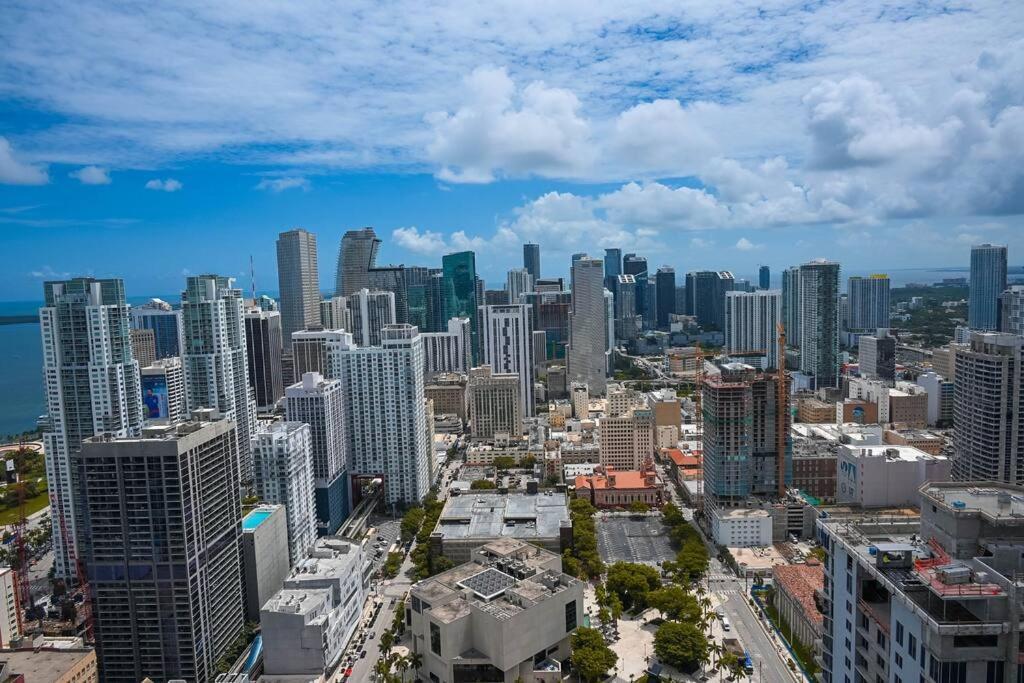 Magic Amazing Balcony Ocean & City, View Pool,spa Resort,heart Of Downtown,wow! Apartment Miami