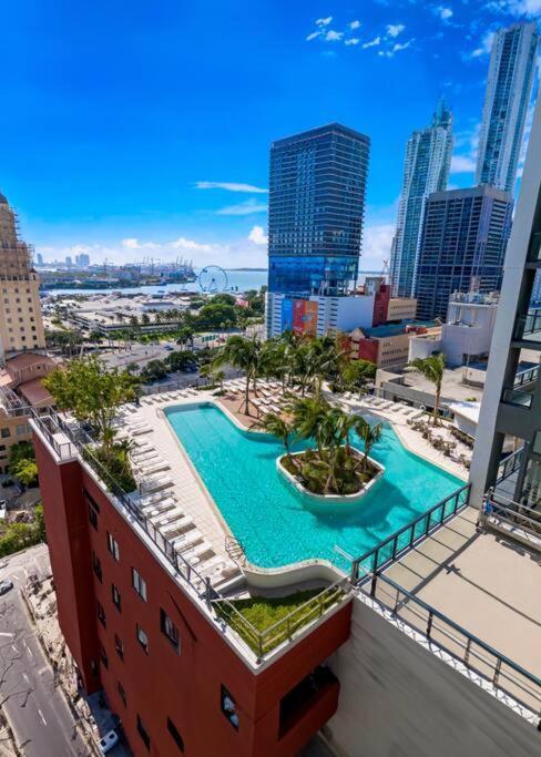 Apartment Magic Amazing Balcony Ocean & City, View Pool,spa Resort,heart Of Downtown,wow!