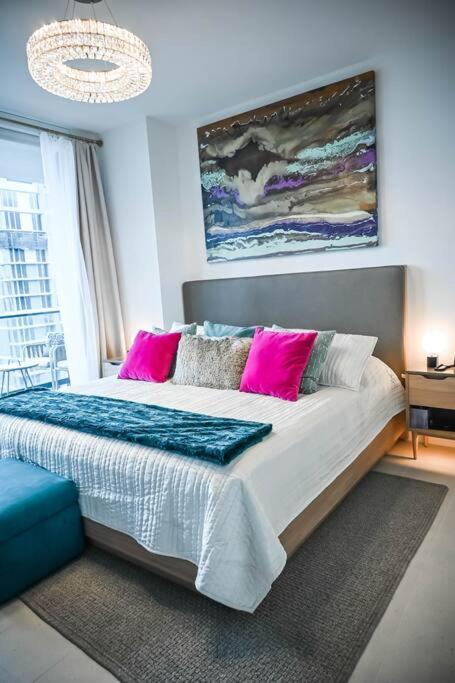 Magic Amazing Balcony Ocean & City, View Pool,spa Resort,heart Of Downtown,wow! Apartment