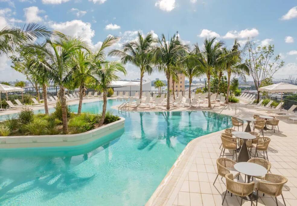 Apartment Magic Amazing Balcony Ocean & City, View Pool,spa Resort,heart Of Downtown,wow! *