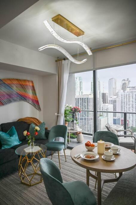 Apartment Magic Amazing Balcony Ocean & City, View Pool,spa Resort,heart Of Downtown,wow! *