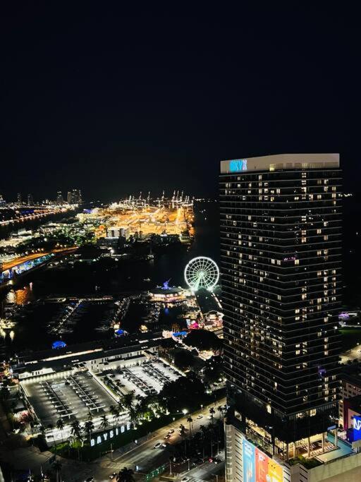 Apartment Magic Amazing Balcony Ocean & City, View Pool,spa Resort,heart Of Downtown,wow!